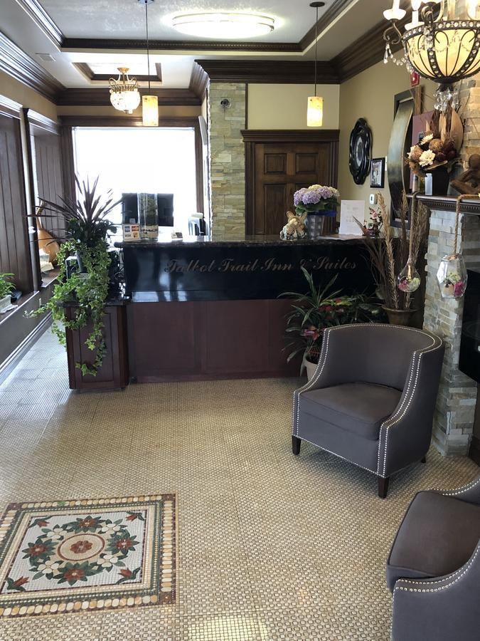 Talbot Trail Inn & Suites Leamington Εξωτερικό φωτογραφία