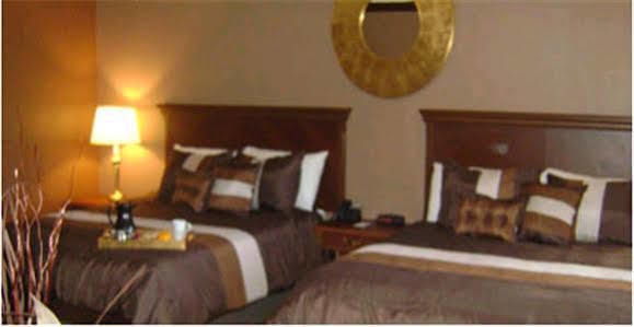 Talbot Trail Inn & Suites Leamington Εξωτερικό φωτογραφία
